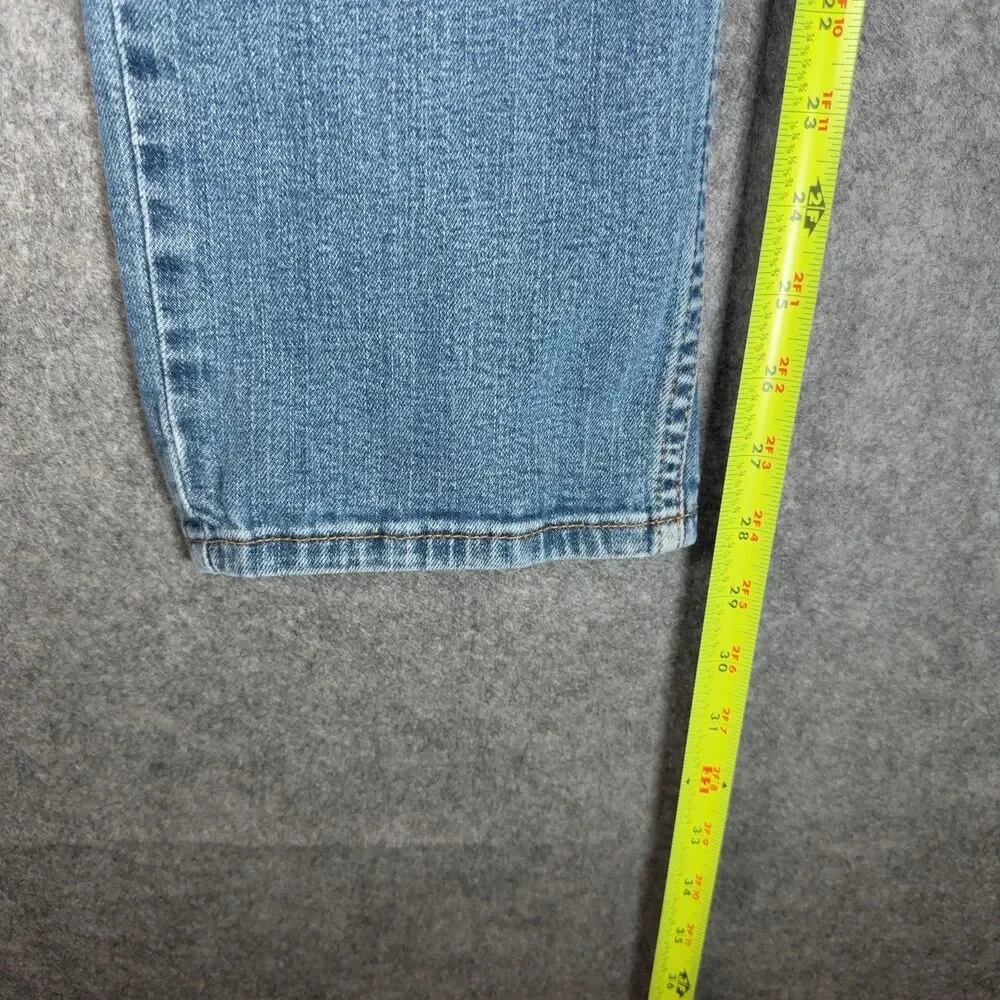 Levis these levi